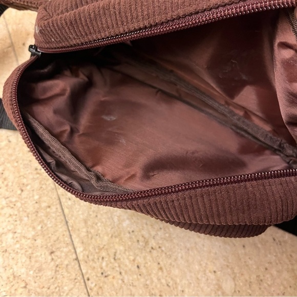 Justin Bieber Tim Hortons crossbody pack in chocolate brown - Picture 7 of 10